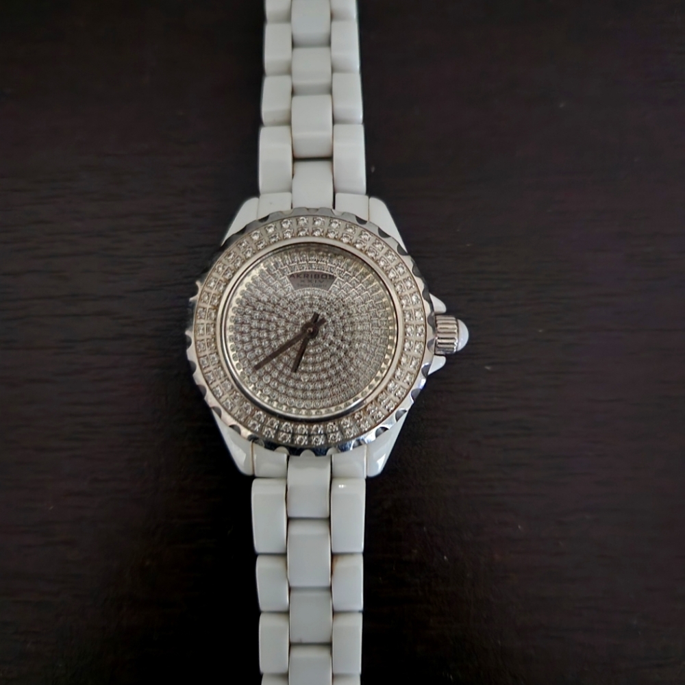 Akribos white and crystal watch
